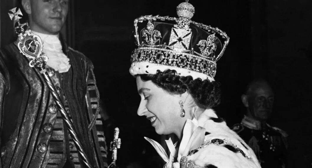 Reina Isabel II llegó a ser reina siendo la tercera en la línea de sucesión