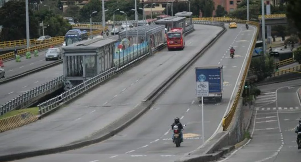 Imagen de una parada de Transmilenio, apropósito de cambios en la estación de Suba-Avenida Boyacá