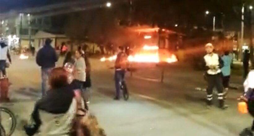 Ataque a CAI de Policía de Brasilia, Bogotá, con bombas incendiarias.