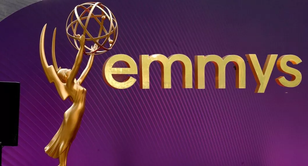 Galardón de los Premios Emmy ilustra nota sobre cuándo son y dónde ver