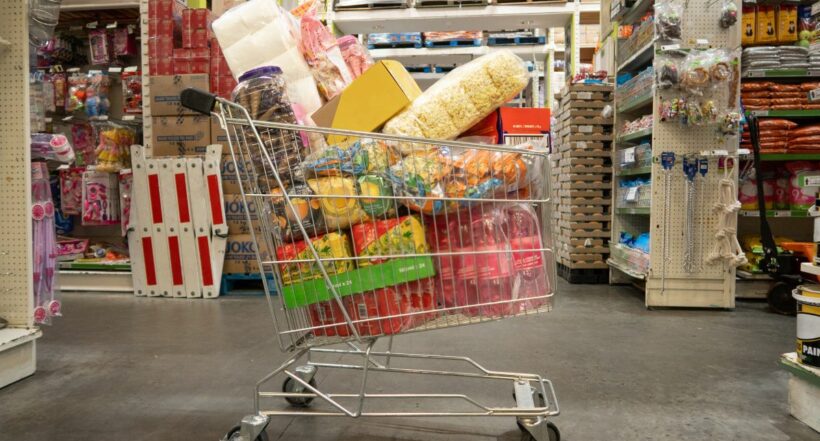 Éxito, Olímpica, Ara y otros supermercados lanzan ofertas para que el golpe al bolsillo que darán los impuestos y la inflación no golpee a clientes.