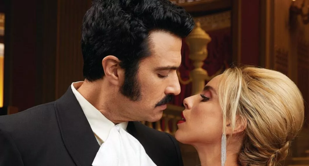 Jaime Camil y Marcela Guirado en 'El rey', serie de Caracol inspirada en Vicente Fernández que está triunfando en Netflix México y otros países.