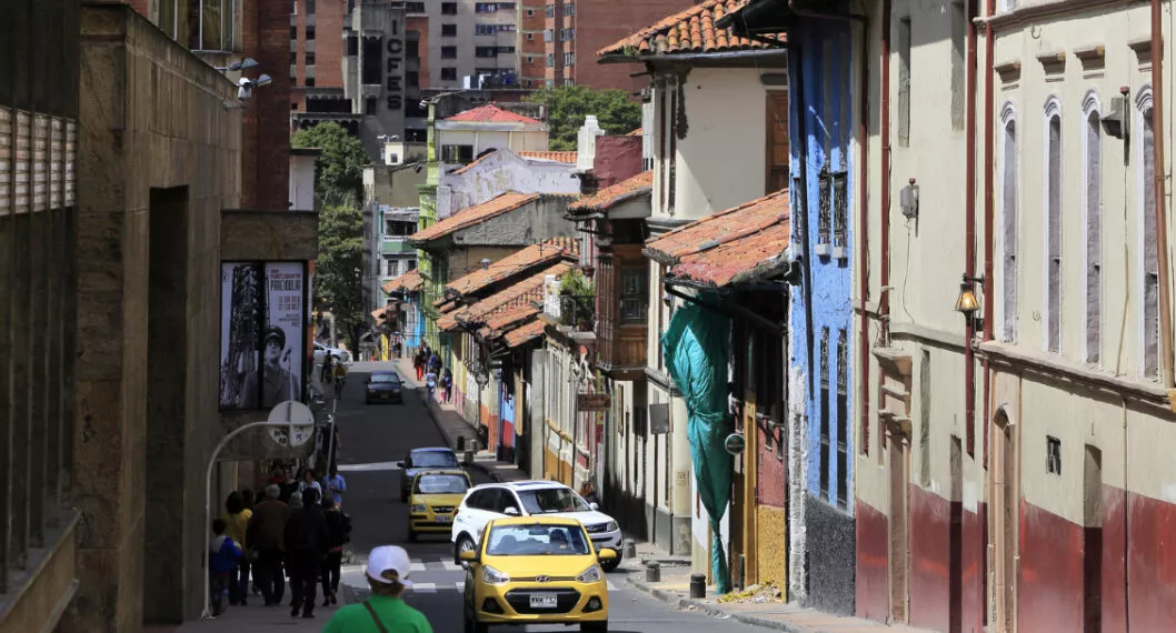 Por alza de la gasolina, Gobierno estudia subsidio que beneficiaría a miles de colombianos