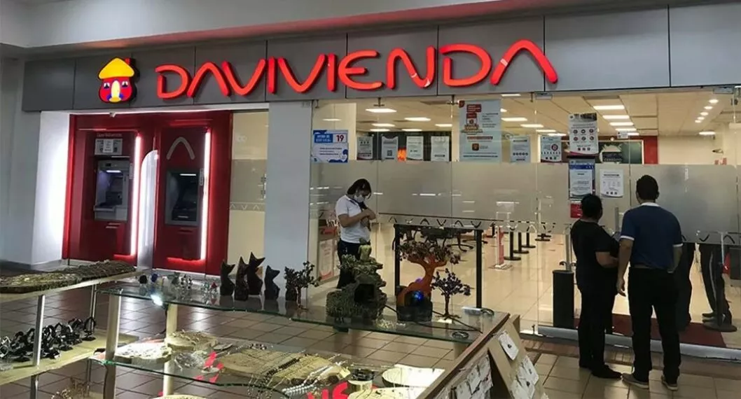 Davivienda anuncia cambios en Colombia para tarifas de tarjetas de crédito, débito y otros servicios.