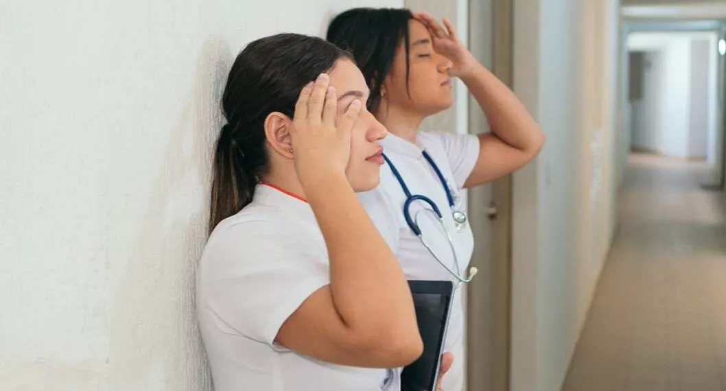 Foto de enfermeras, en nota de alerta para salud en Colombia por medida de Gobierno de Gustavo Petro: expertos.