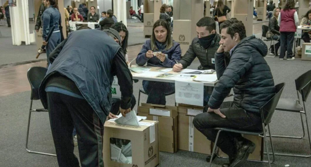 Aprobada en primer debate reforma política en Colombia; incluye voto obligatorio