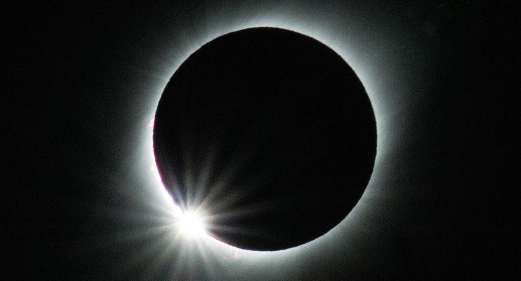 Eclipse solar. Nota sobre los eventos astronómicos de octubre 2022.