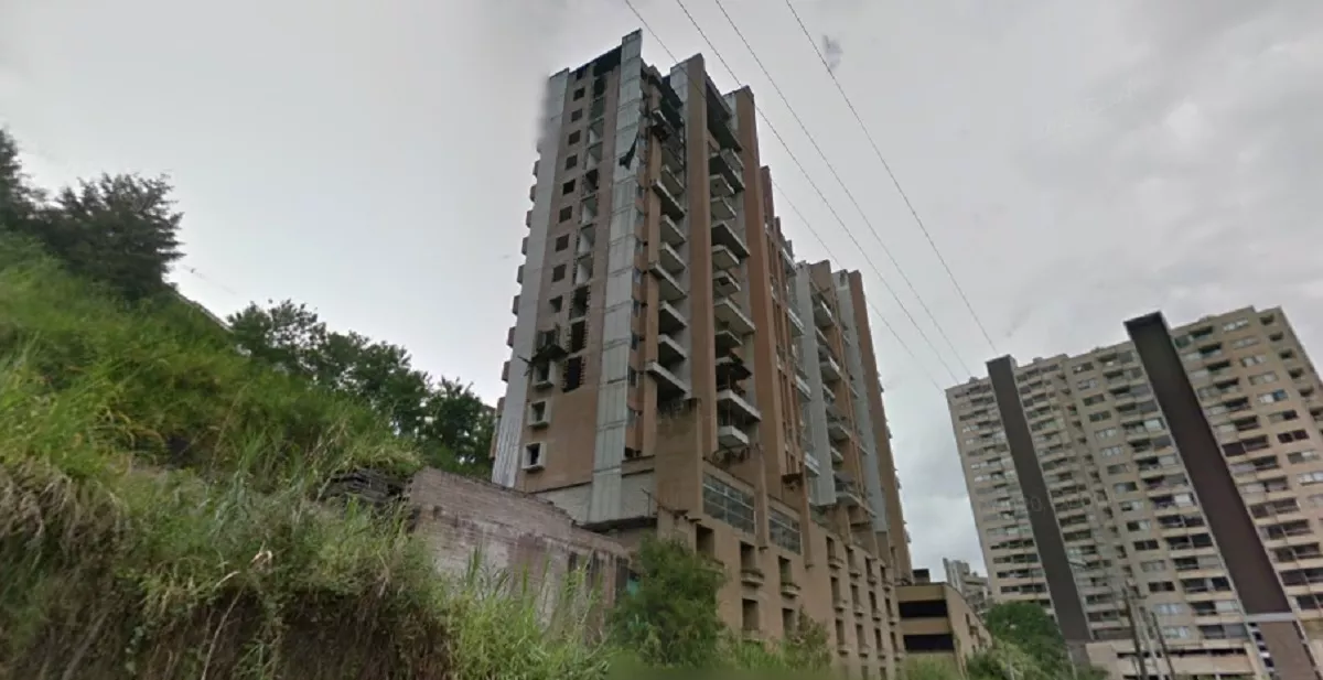Las Continental Towers de Medellín, que serán demolidas.