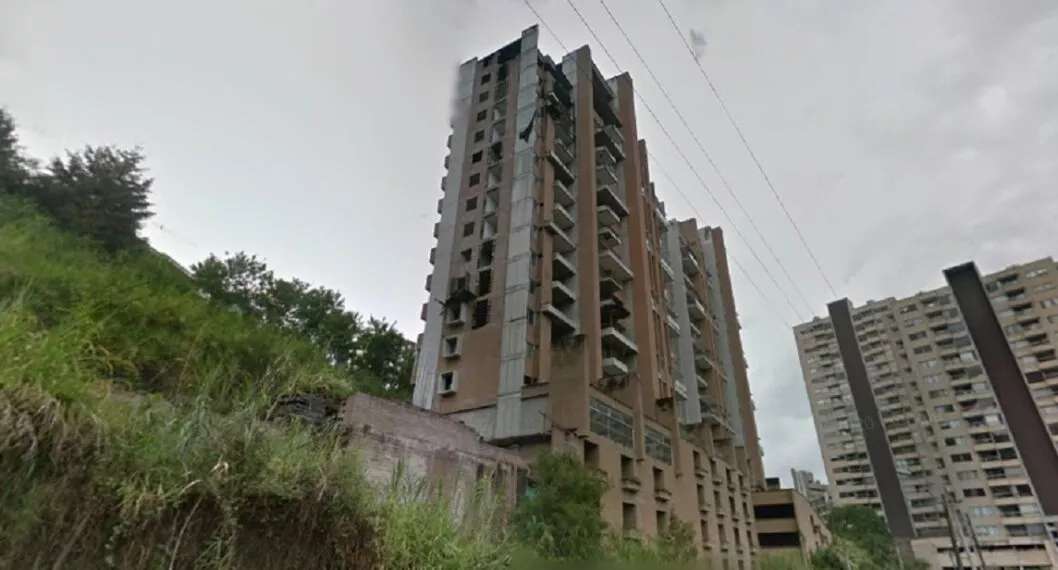 Las Continental Towers de Medellín, que serán demolidas.