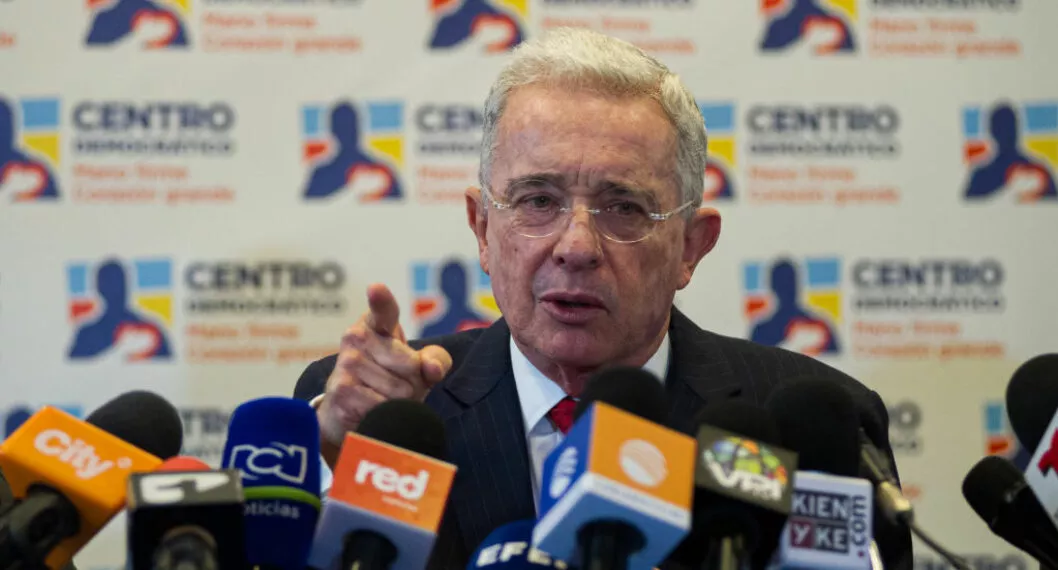 Álvaro Uribe Vélez, exsenador y expresidente que se reunió con el presidente Gustavo Petro este 27 de septiembre del 2022.