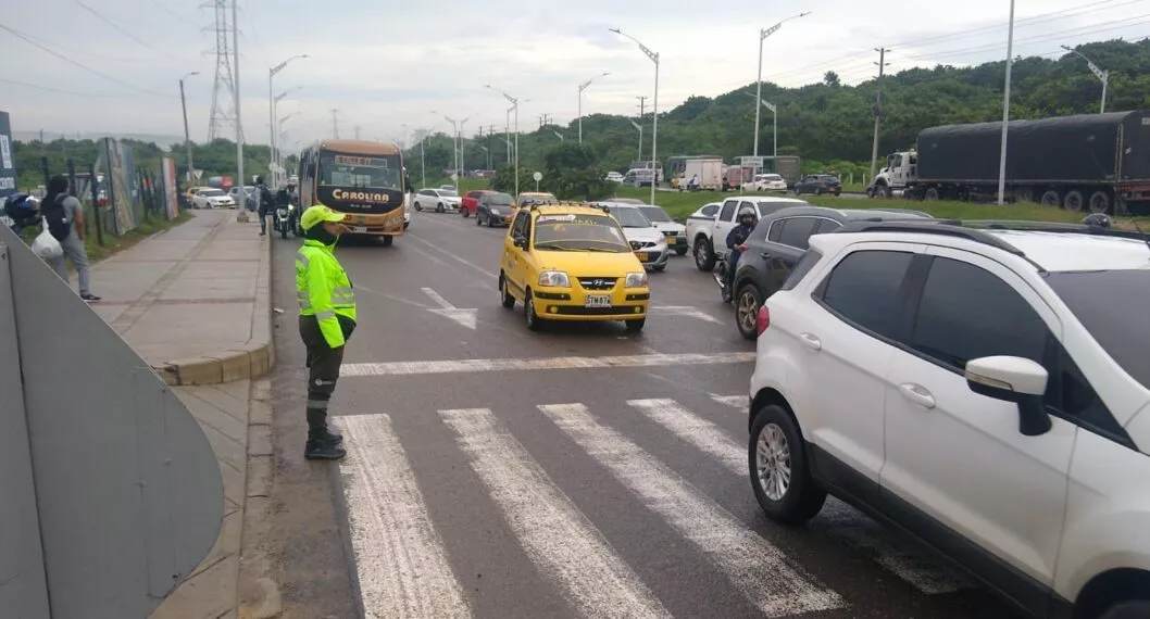 Imagen del tránsito a propósito del pico y placa en Barranquilla para hoy 29 de septiembre solo para taxis