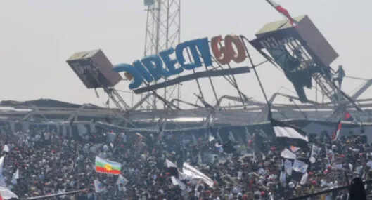 Accidente hinchas de Colo Colo hoy en entrenamiento: banderazo para partido contra Universidad Católica 
