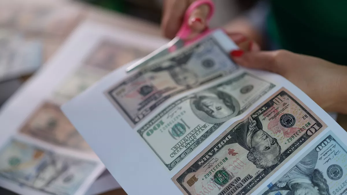 Dólares falsos eran usados por estafadores que se hacían pasar por miembros de las Farc en Paraguay.