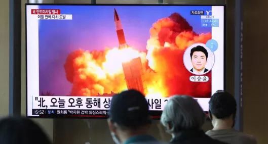 Imagen ilustrativa de un lanzamiento balístico norcoreano, visto desde Corea del Sur.
