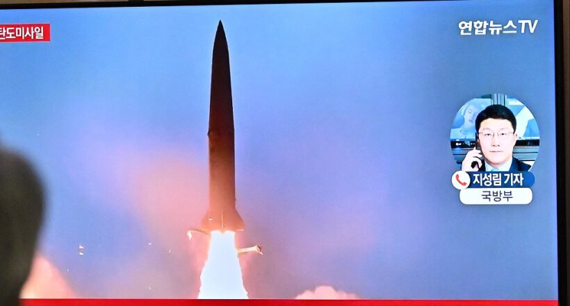 Imagen que ilustra el lanzamiento de misiles desde Corea del Norte. 