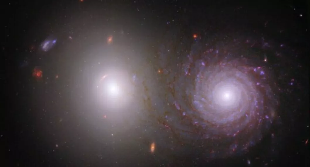Imagen de lo que tomaron los Telescopios James Webb y Hubble de la imagen compuesta de galaxias superpuestas