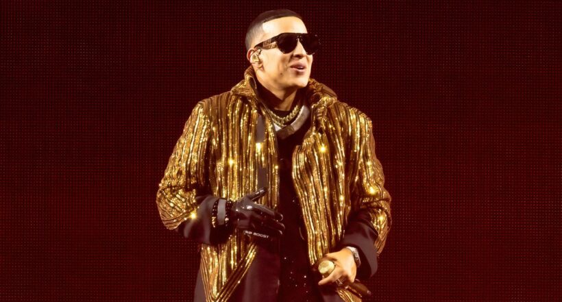 El reguetonero Daddy Yankee no pudo contener la emoción y casi llora al final de su concierto en el Coliseo Live de Bogotá.