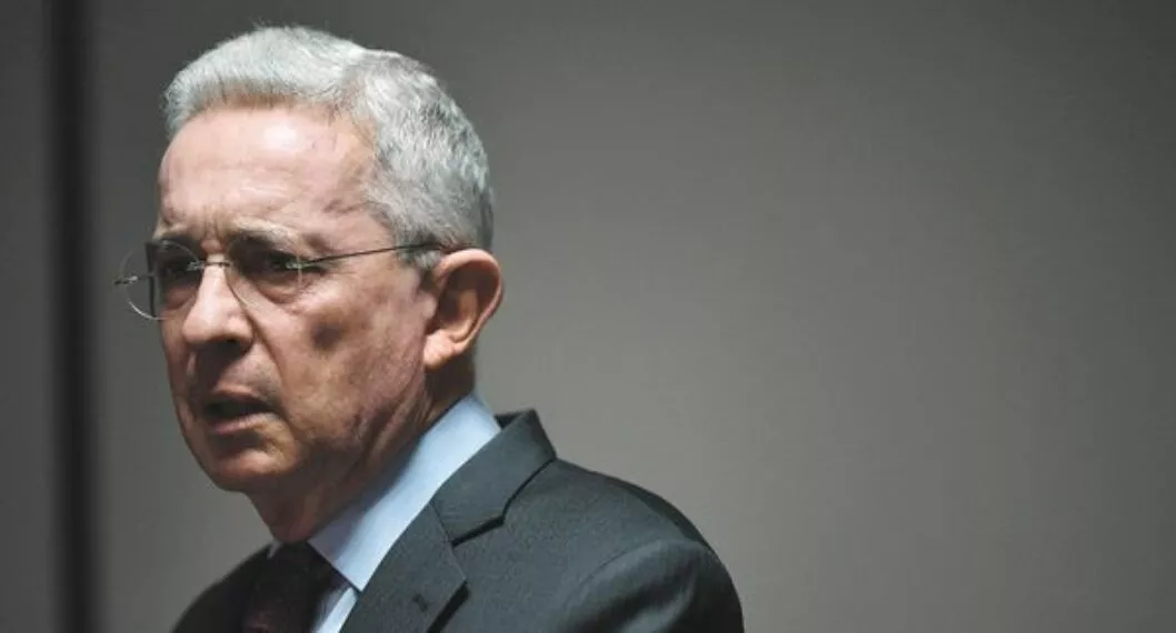 Imagen del caso de de la audiencia Álvaro Uribe, a propósito que Fiscalía solicitó preclusión en caso de testigos