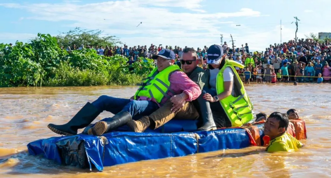El presidente Gustavo Petro le pidió a Indumil y a las Fuerzas Militares que construyan puentes en las zonas afectadas por el huracán Julia.