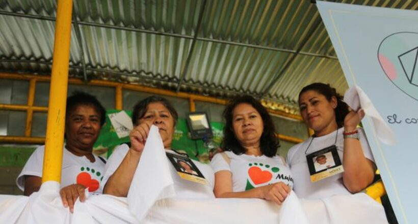 Se cumplen 20 años de la 'Operación Orión', y los habitantes de la Comuna 13 de Medellín conmemoran a sus víctimas y exigen justicia.