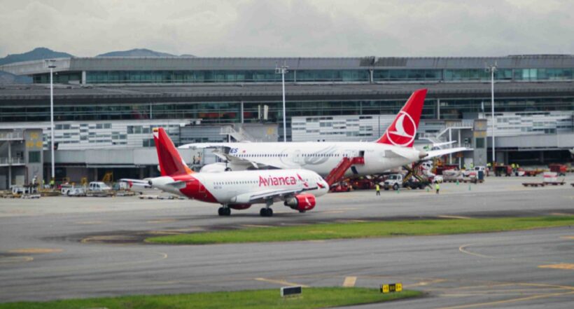 Aeronáutica Civil informó sobre retrasos de vuelos en Bogotá, Rionegro y más ciudades de Colombia por mal clima.