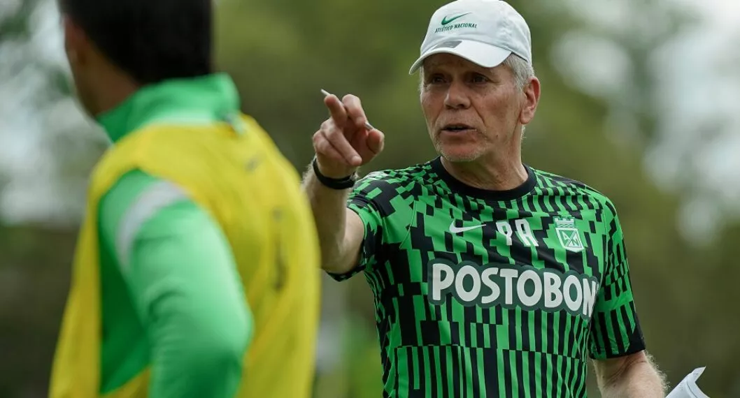 Imagen del entrenador de Nacional: Paulo Autuori, que dirigió primera práctica con la obligación de clasificar