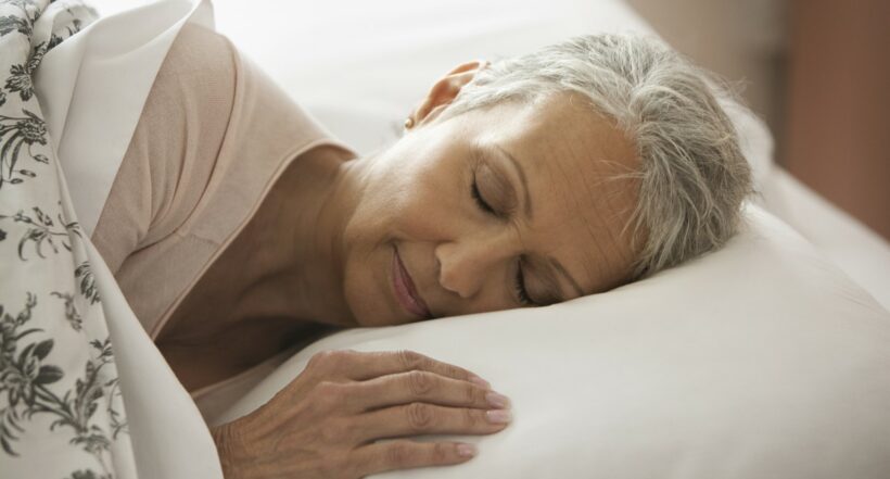 Una estudio reveló que las personas mayores de 50 años, que duermen 5 horas o menos, pueden desarrollar enfermedades crónicas.