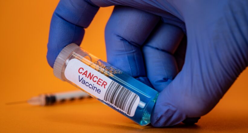 Doctores especializados afirman que la tecnología ARNm utilizada en la vacuna contra la COVID-19 podría utilizarse para combatir el cáncer.