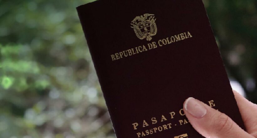 Imagen de un Pasaporte en Colombia, a propósito de cómo sacar copia en otro país y cuánto vale según dólar