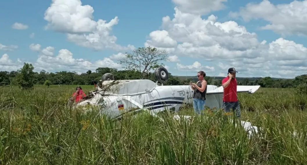 Avioneta se accidentó hoy en La Macarena, Meta. Tuvo que aterrizar de emergencia en un humedal. No se registraron heridos.