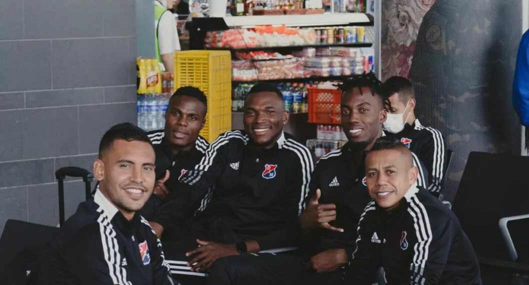 Imagen de los jugadores de Medellín que tiene 2 chances para entrar a Copa Libertadores, igual que Millonarios