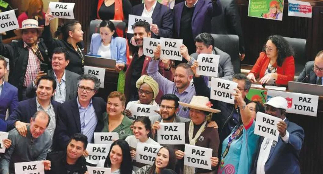 Gustavo Petro en sus primeros 100 días; las reformas que ha logrado y las mayorías que tiene en el Congreso. 