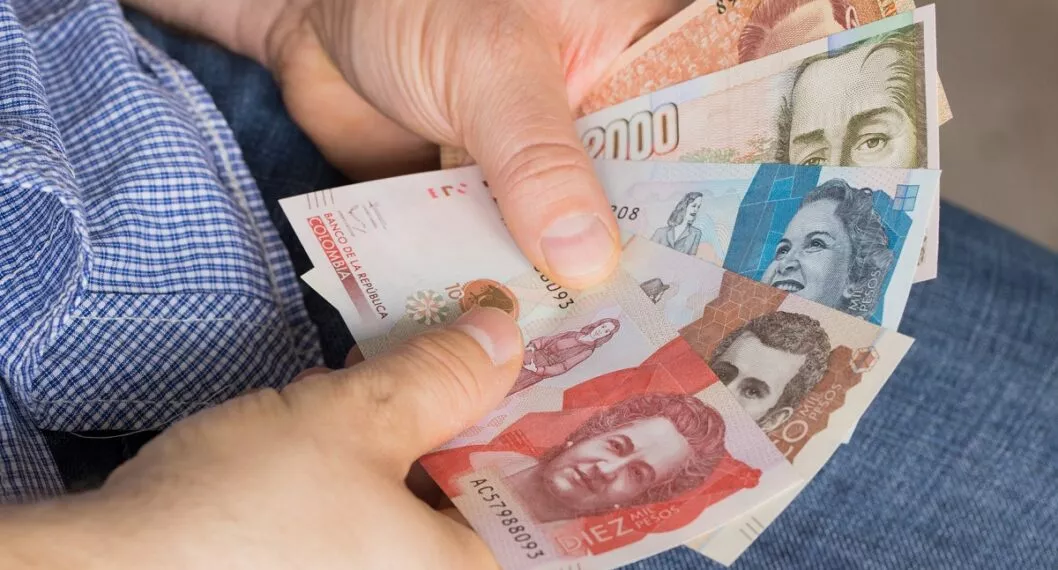 Salario mínimo 2023 en Colombia no se notará por devaluación del peso