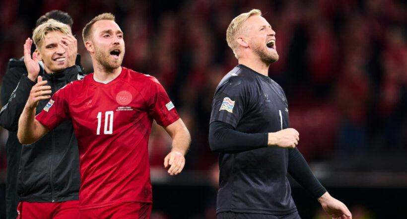 Jugadores de Dinamarca, a propósito de la prohibición que le hizo la Fifa a esa selección para Qatar 2022.