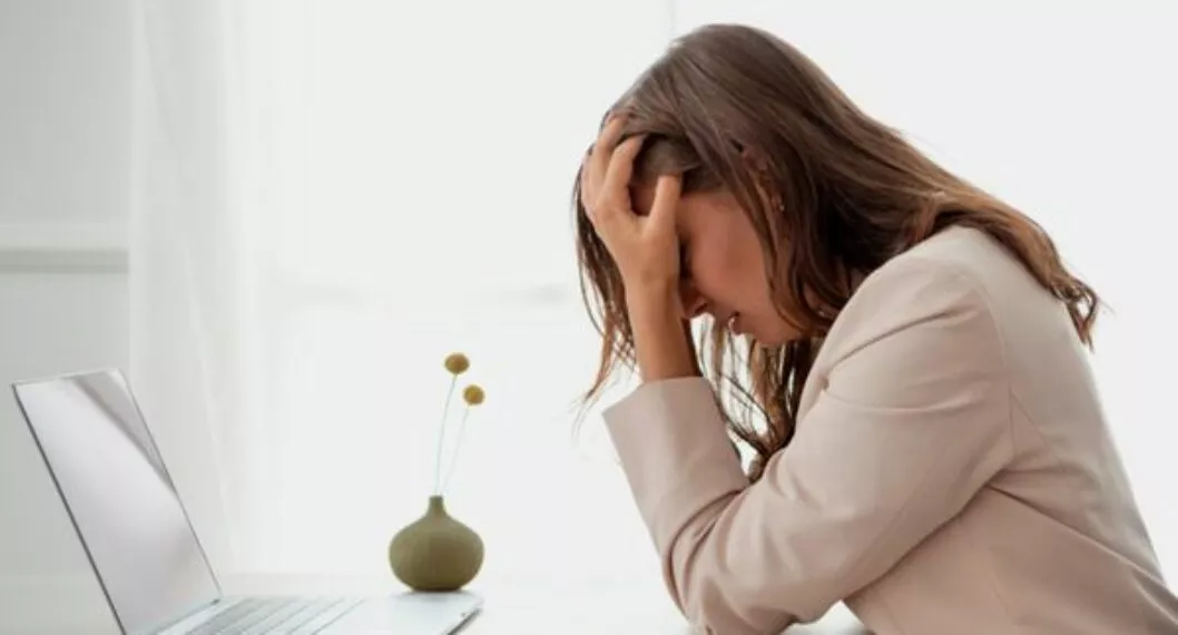 Estrés laboral: causas, síntomas y consecuencias