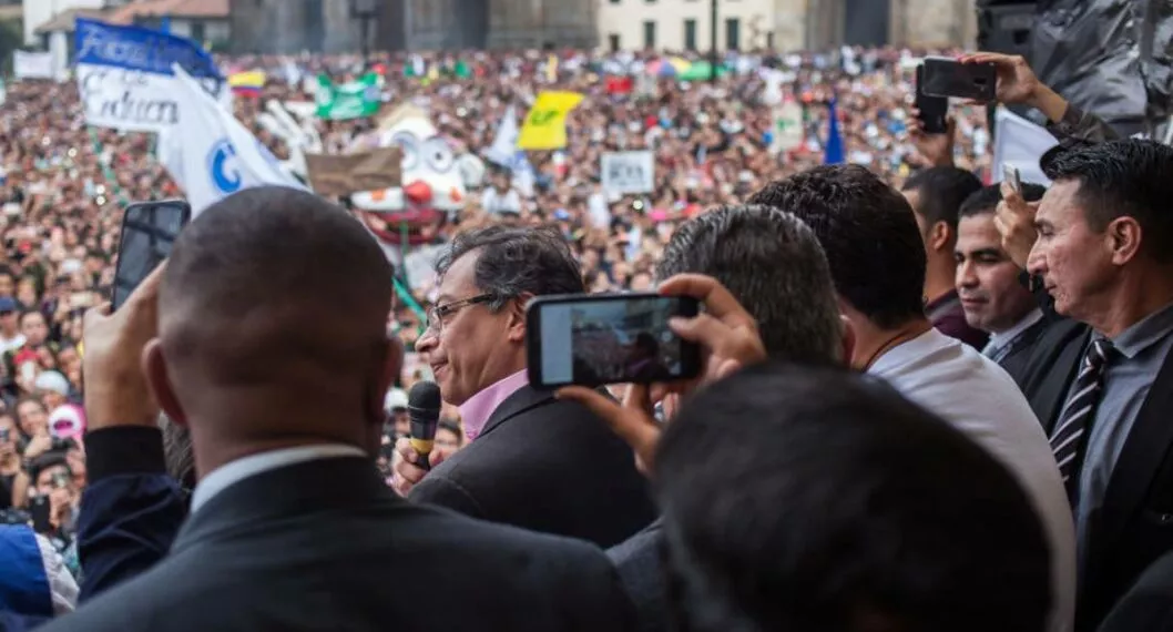 Foto del presidente Gustavo Petro a propósito de las marchas por sus primeros 100 días de mandato