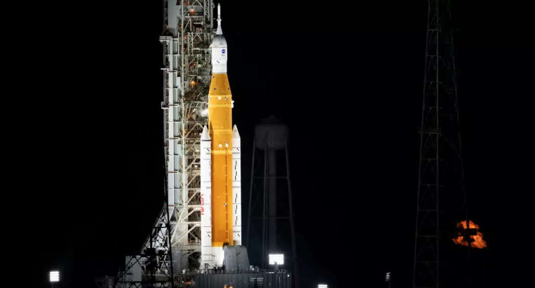 El video en vivo del lanzamiento del nuevo megacohete Artemis de la Nasa con destino a la Luna.