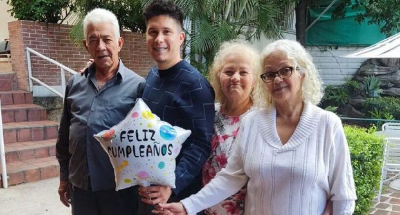 Chyno Miranda se reencontró con su familia y celebró su cumpleaños