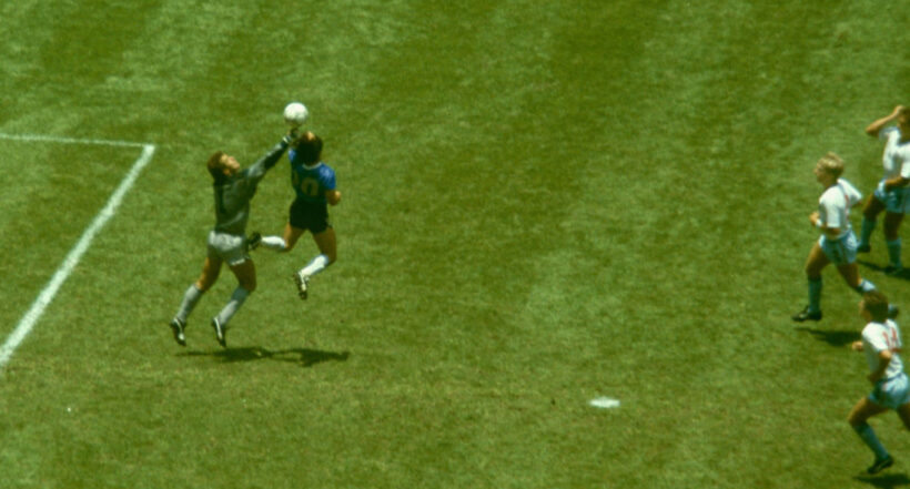 36 años después, revelan fotos inéditas del gol con la mano de Maradona en México 86