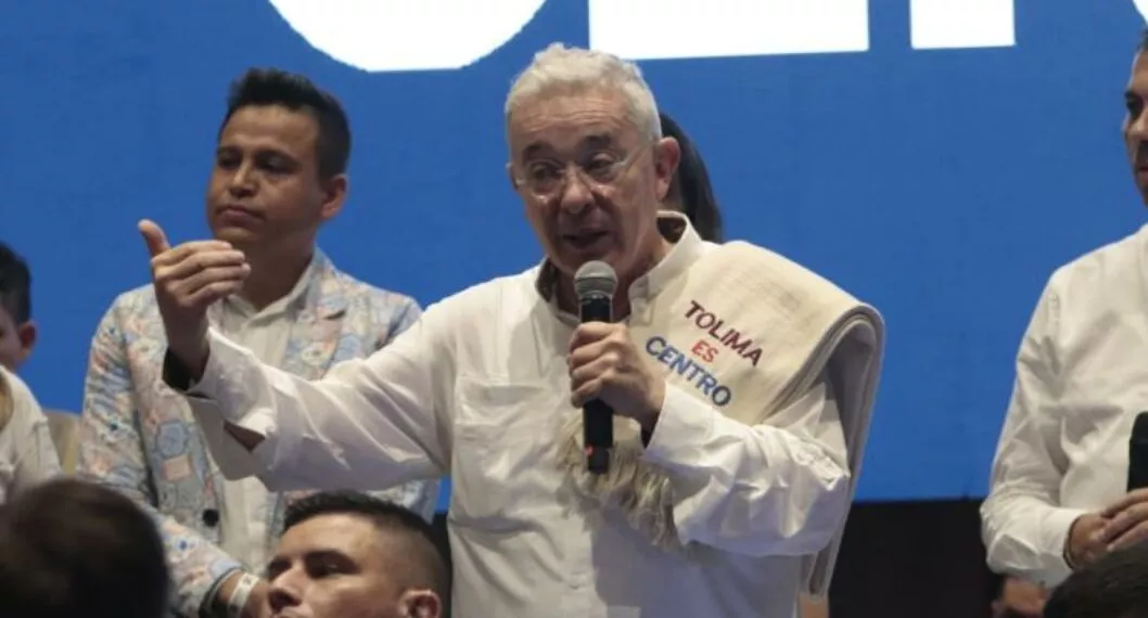 Álvaro Uribe da visto bueno a decisión de Petro sobre el proceso de Paz con el ELN