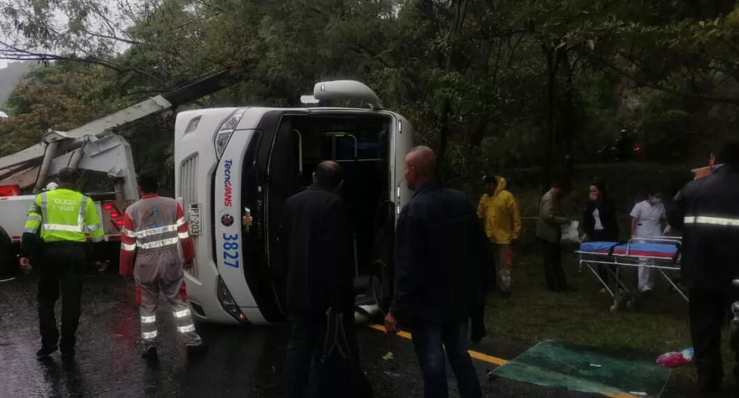 Identidad de lesionados y fallecidos en accidente de bus Bolivariano en Tolima 