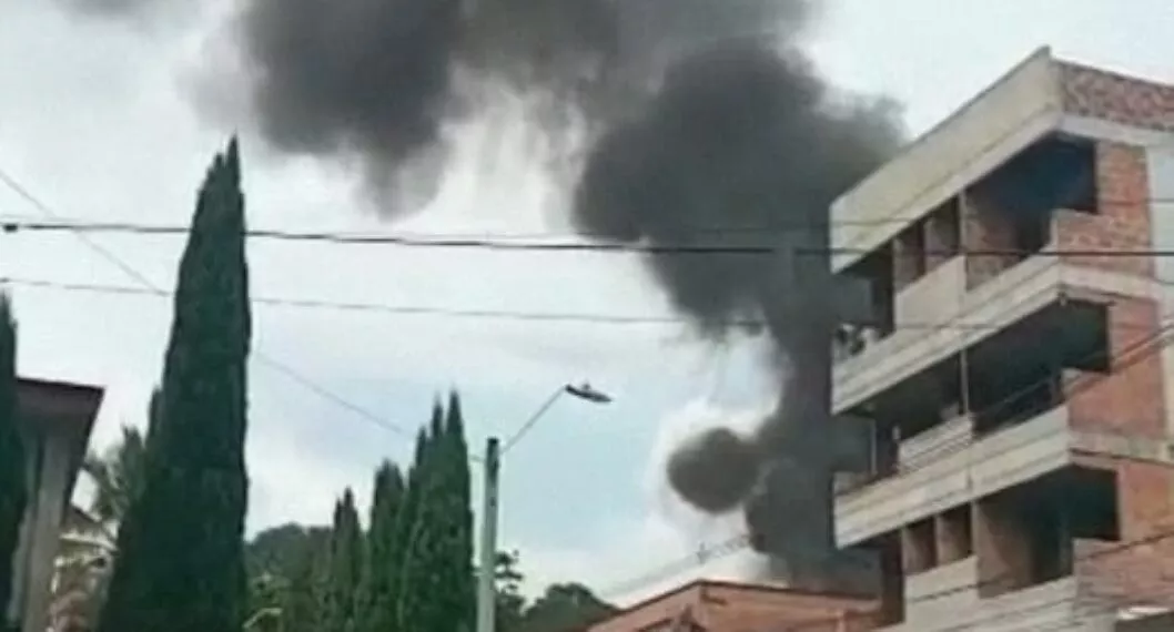 Medellín hoy: avioneta se accidentó en barrio Belén Rosales (video)