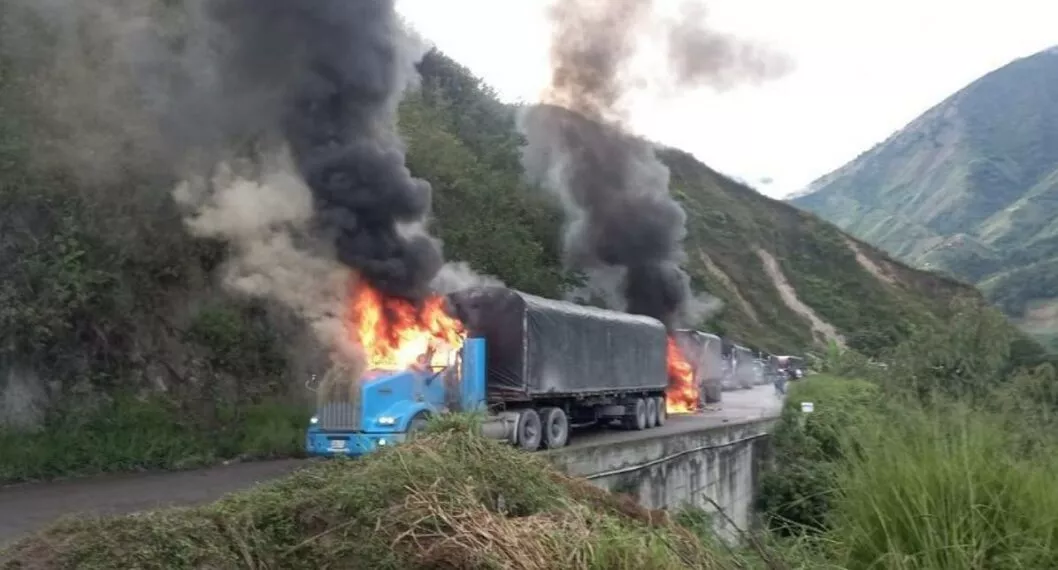 Siete tractomulas incineradas en Norte de Santander: qué pasó