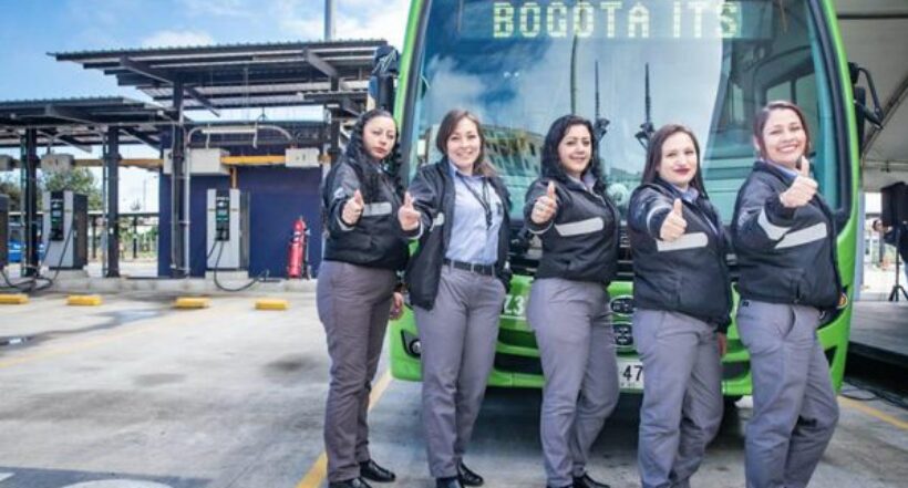 La apuesta del Distrito para feminizar el sector transporte en Bogotá