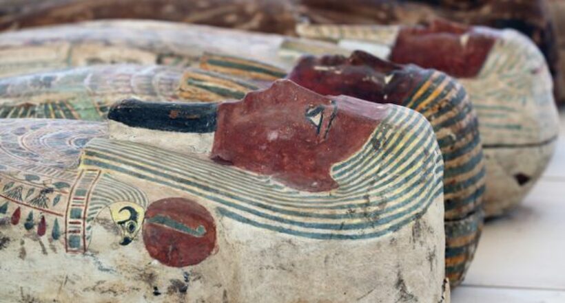Encuentran en Egipto cientos de momias y la pirámide de una reina desconocida