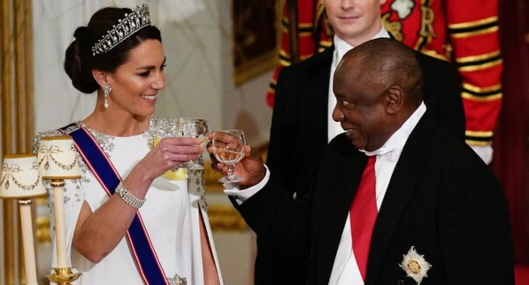Kate Middleton usa vestido de 5 mil euros en su estreno como princesa de Gales