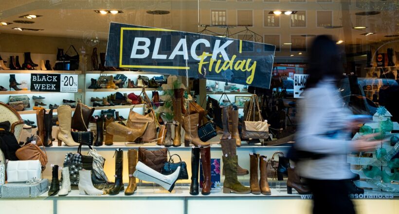 Tienda en 'Black Friday' ilustra nota sobre productos con descuentos