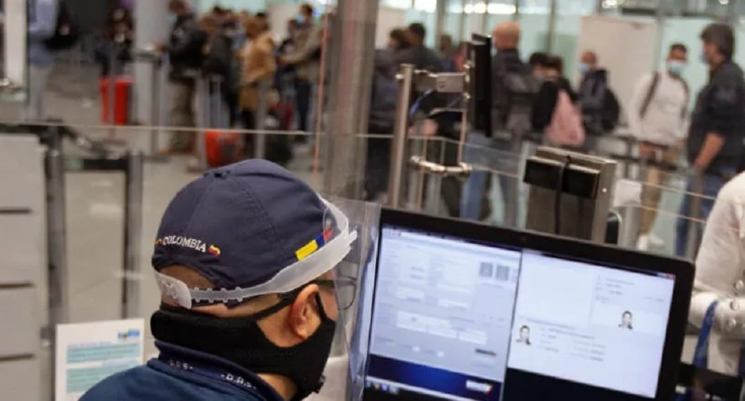 El sindicato de trabajadores de Migración Colombia se pronunció sobre la agresión de uno de sus funcionarios a un pasajero en el aeropuerto El Dorado de Bogotá.