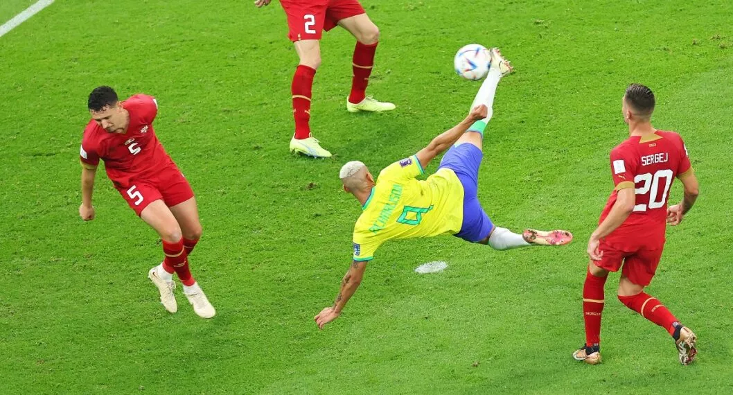Richarlison ha practicado la jugada del gol que le marcó a Serbia en Qatar 2022