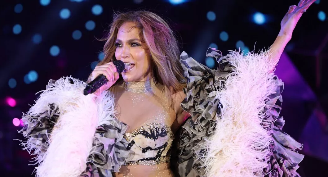 Veinte años después del lanzamiento de This Is Me…Then , Jennifer Lopez, de 53 años, ha anunciado un nuevo álbum, This Is Me…Now. 